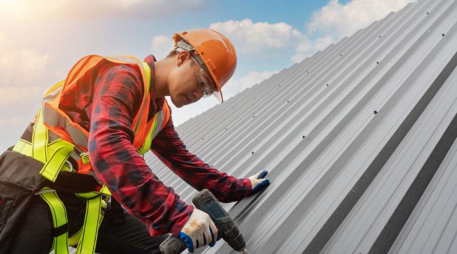 Professional residential roofers in Humeston, IA
